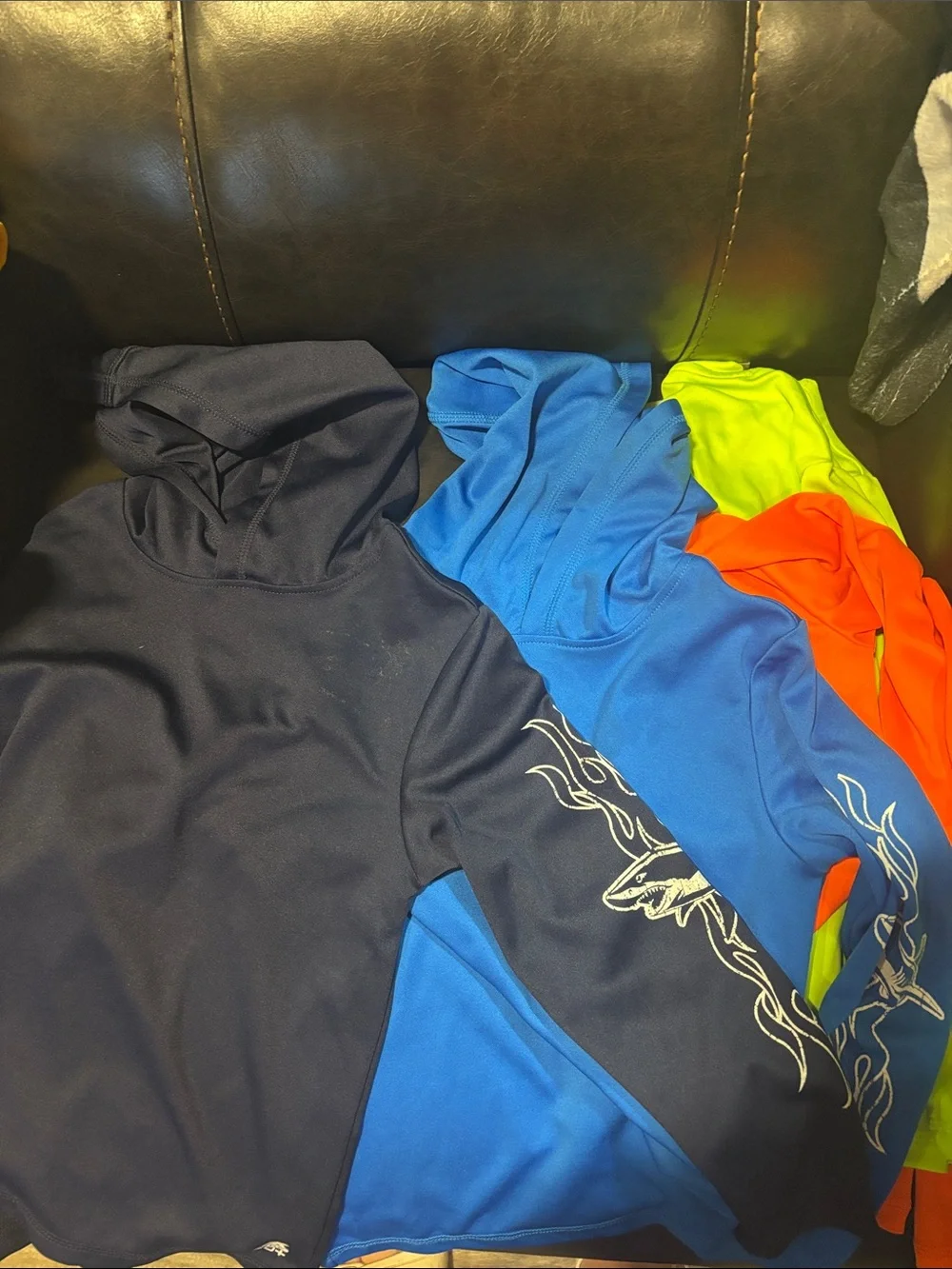 4 boys UV shirts size 6/7